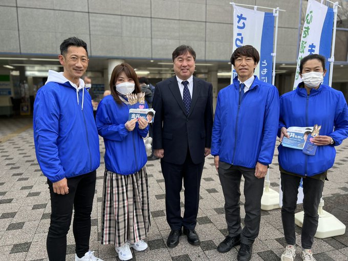 画像　西葛西駅前でのごあいさつ　金井たかし　3月29日　真ん中は斉藤区長