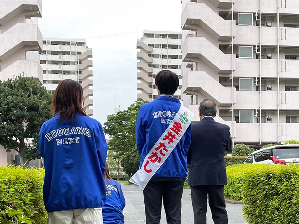 画像　大西英男代議士とともに清新町地区で街頭演説を行いました（4月22日）